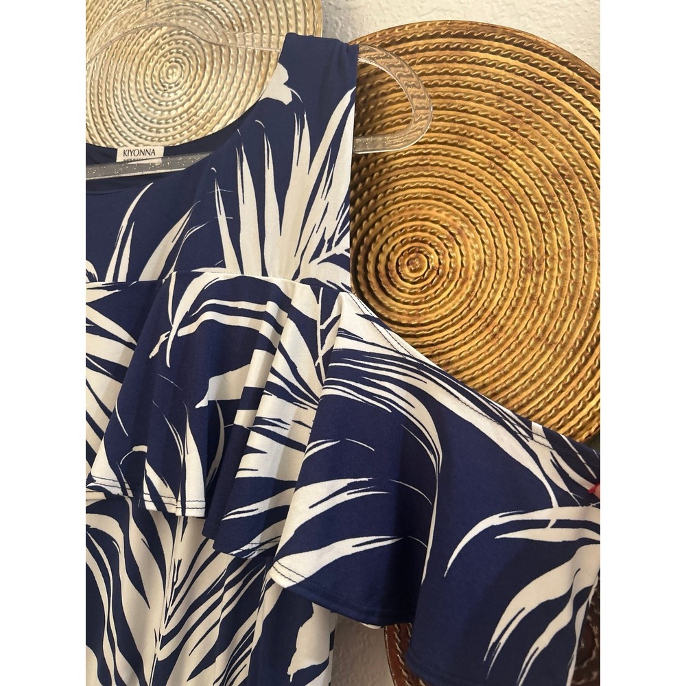 Kiyonna Piper Cold Shoulder Dress in a Navy Palms print 1X - Picture 4 of 5